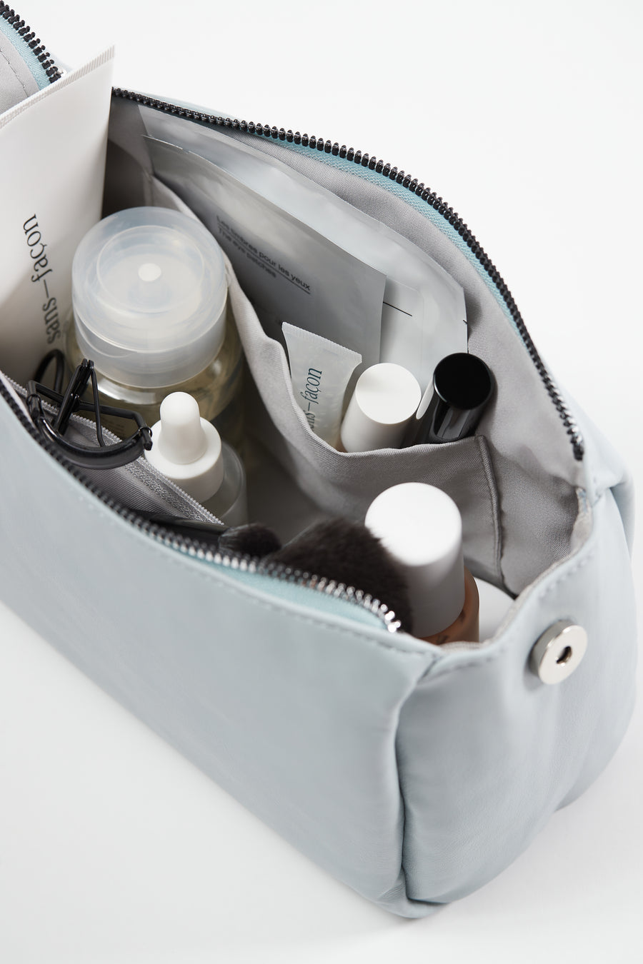 The Travel Beauty Bag